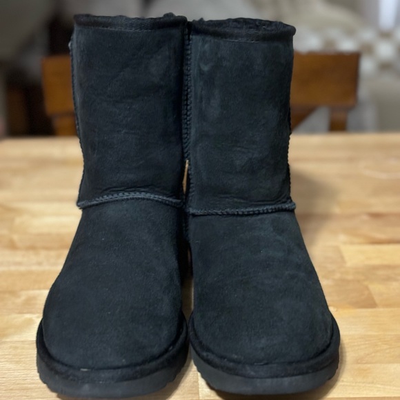 UGG black boots size 7 mid guc 💫 - Picture 4 of 10